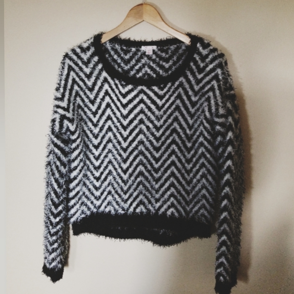 Xhilaration fuzzy  sleeve sweater